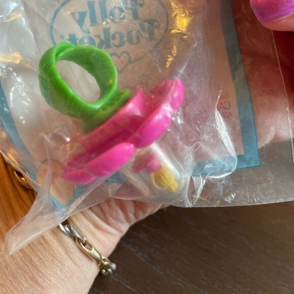McDonald’s Polly Pocket Ring and Bracelet Sealed - Picture 5 of 9